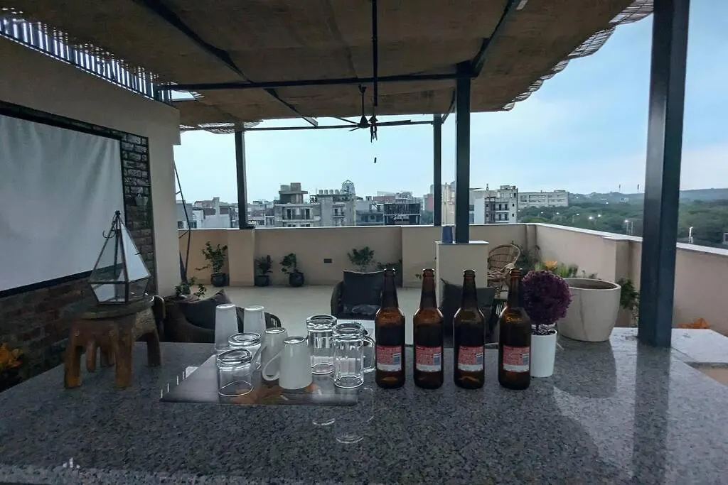 Apartmán Canopy Haven - Terrace Living With Forest View Gurgáon